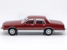Chevrolet Caprice Classic Sedan rouge 1:18 ModelCar Group