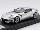 Ferrari F12 TDF année 2015 argent 1:43 LookSmart