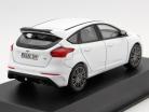 Ford Focus RS jaar 2016 wit 1:43 Norev
