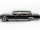 Mercedes-Benz 600 Pullman año 1966 negro 1:18 SunStar