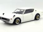 Nissan Skyline 2000 GT-R blanco 1:18 Ignition Model