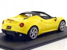 Alfa Romeo 4C Spider prototype jaune 1:18 TrueScale