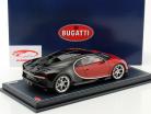 Bugatti Chiron красный / черный с витрина 1:18 MR Models
