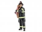 firefighter figure II Saving Life 1:18 American Diorama