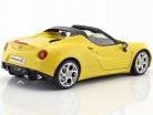 Alfa Romeo 4C Spider com removível topo ano de construção 2015 amarelo 1:18 AUTOart