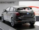 Ford Focus ST 2011 Black metallic 1:43 Minichamps