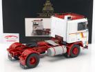 Volvo F12 Traktor Opførselsår 1977 hvid / rød 1:18 Road Kings