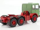 M.A.N. 16304 (F7) Sattelzugmaschine Baujahr 1972 grün / rot 1:18 Road Kings