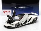 Lamborghini Centenario LP770-4 année de construction 2017 solid blanc 1:18 AUTOart