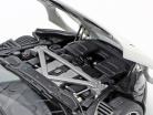 Aston Martin DB11 coupe Opførselsår 2017 hvid metallisk 1:18 AUTOart