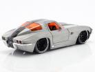 Chevy Corvette Stingray año de construcción 1963 plata / negro 1:24 Jada Toys