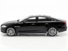 Jaguar XJ (X351) Opførselsår 2010 sort 1:24 Welly