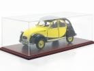 kwaliteit acryl vitrine Molsheim met mahonie kleur hout base 1:8 Atlantic