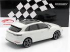 Porsche Cayenne Turbo S year 2017 white 1:18 Minichamps