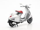 Vespa 946 silber 1:12 NewRay