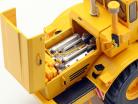 Kirovets K-700 M with front loader yellow 1:32 Schuco
