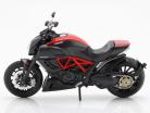 Ducati Diavel Carbon sort / rød 1:12 Maisto