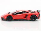 Lamborghini Aventador LP 750-4 SV rood 1:24 Bburago