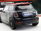 Mini Cooper S John Cooper Works nero / nero 1:18 Kyosho