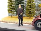 Diorama Road Service Alfa Romeo 8C 2900B 1938 dark red With Showcase 1:18 CMC