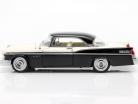Chrysler St. Regis Bouw jaar 1956 wolk wit / raaf zwart 1:18 GMP