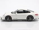 Porsche 911 (997 II) GTS white 1:18 GT-Spirit