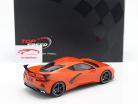 Chevrolet Corvette C8 Stingray Con High Wing Anno di costruzione 2020 arancia 1:18 TrueScale