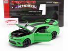 Chevrolet Camaro SS an 2017 vert / noir 1:18 AutoWorld