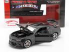 Chevrolet Camaro SS Baujahr 2017 grau metallic 1:18 AutoWorld