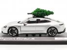 Porsche Taycan Turbo S argent dolomite Avec Sapin de Noël 1:43 Minichamps