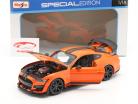 Ford Mustang Shelby GT500 year 2020 orange with black stripes 1:18 Maisto