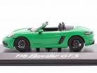 Porsche Boxster GTS 4.0 Bouwjaar 2020 python groen 1:43 Minichamps