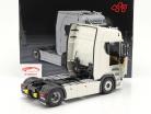 Scania V8 730S 4x2 Truck white 1:18 NZG