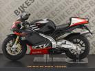 Aprilia RSV 1000R noir / rouge 1:24 Ixo