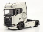 Scania V8 730S 4x2 Sattelzugmaschine weiß mit Aufdruck 1:18 NZG