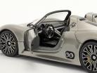 Porsche 918 Spyder Jaar 2013 grijs 1:24 Welly