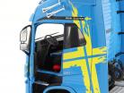 Volvo FH16 XL Cab Lastbil 2018 Lyseblå / gul 1:18 Premium ClassiXXs