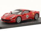 Ferrari 458 Challenge #5 Baujahr 2010 mit Vitrine rot 1:43 Altaya