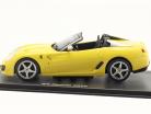 Ferrari SA Aperta Année de construction 2010 avec Vitrine jaune 1:43 Altaya
