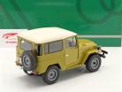 Toyota Land Cruiser FJ40 Año de construcción 1977 mostaza amarilla 1:18 Cult Scale