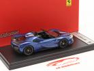 Ferrari SF90 Spider Año de construcción 2021 azul metálico 1:43 LookSmart