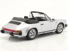 Porsche 911 Carrera Cabriolet 3.2 1988 250.000 sølvgrå 1:18 KK-Scale