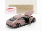 Porsche Taycan Turbo S Baujahr 2020 frozenberry metallic 1:24 Welly