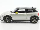 Mini Cooper SE Bianco / argento 1:18 Norev