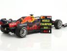 Max Verstappen Red Bull RB16B #33 Winner Abu Dhabi formula 1 World Champion 2021 1:18 Minichamps