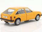 Opel Kadett D naranja 1:24 WhiteBox