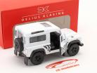 Set: Книга Landy forever & Land Rover Defender Белый / черный 1:38 Welly