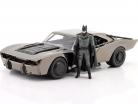 Batmobile Movie The Batman (2022) chrome / black with figure 1:24 Jada Toys