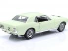 Ford Mustang Coupe Byggeår 1967 lysegrøn 1:18 Greenlight