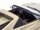 Ferrari 308 GTS Quattrovalvole Byggeår 1982 guld 1:18 Norev